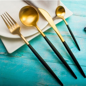 <span class=keywords><strong>Cutipol</strong></span> <span class=keywords><strong>GOA</strong></span> Bộ Đen/Vàng Bộ Dao Kéo Ăn Tối Gia Đình, Thìa, Nĩa, Dao - Product Image 5