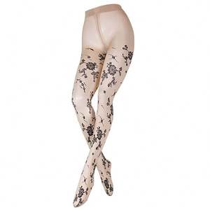 Chaussettes d'été en jacquard à grosses fleurs <span class=keywords><strong>Bas</strong></span> minces au teint noir Chaussettes sexy pour femmes - Product Image 1