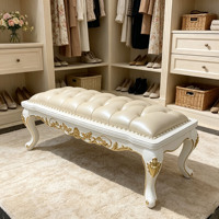 Banc de luxe européen rembourré, sculpté à la main en bois massif, garniture dorée, en cuir capitonné, pour bout de lit, mobilier de chambre, vente en gros