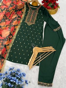 Conjunto de Kurti, Pantalón y Dupatta de Tela de Rayón de Marca Presenting, Vestido Ligero, Ropa Casual de Uso Regular, Traje Tradicional Completamente Cosido - Product Image 5