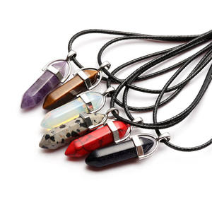 Naturale <span class=keywords><strong>Chakra</strong></span> Rosa Cristalli di Quarzo Punto di Guarigione <span class=keywords><strong>Pietre</strong></span> Pendenti - Product Image 1