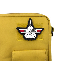 Badge en caoutchouc 3D PVC avec logo aviation, prêt à être expédié, idéal pour les sacs à dos et les casquettes de sport