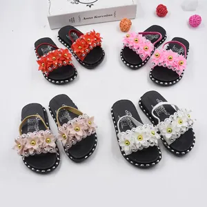 Hochwertige Outdoor Floral Custom PVC Schuhe Folien Frauen Open Toe Blumen Hausschuhe mit niedrigem Preis