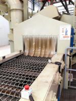 Machine de sablage automatique à bande continue pour pièces moulées et forgées, ligne de traitement de surface Sa 2.5
