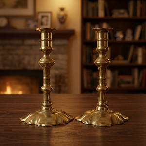 Portavelas de Latón Hecho a Mano, Candelabro de Latón, Soporte para Velas de Latón, Decoración Artesanal de Latón, DMB-234 - Product Image 1