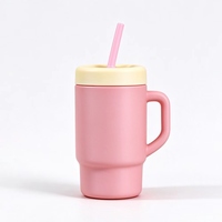 Gobelet réutilisable en silicone avec poignée et couvercle à paille, qualité alimentaire, mug de voyage, compatible lave-vaisselle et micro-ondes pour la maison et le bureau