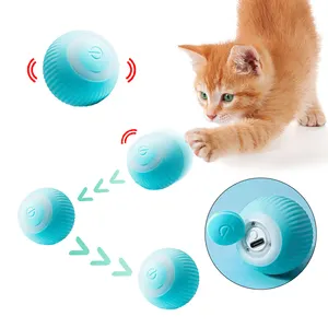 Mainan interaktif hewan peliharaan, mainan anjing bola suara berputar gravitasi cerdas tipe-c dapat diisi ulang mainan kucing
