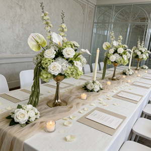 Centro de Mesa Romántico para Bodas con Flores de Seda Realistas - Blanco y Verde para Eventos y Decoración de Regreso a Clases - Product Image 1