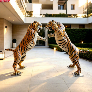Sculpture YOUFINE grandeur nature de deux tigres combattants en bronze peinte à la main, statue d'animaux sauvages à rayures réalistes pour villa et cour - Product Image 1