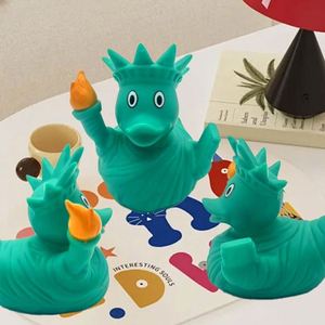 Jouet de bain créatif personnalisé en forme de logo, canard gommé, jouet aquatique à presser, souvenir créatif pour bébé de 2 à 4 ans, unisexe - Product Image 4