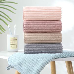Serviette de bain en polaire personnalisée, antibactérienne, séchage rapide, tissée, grande taille, couleur unie, pour la maison, le spa, la plage, l'hôtel, pour adultes - Product Image 3
