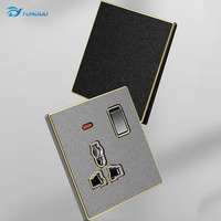 SKD commute la prise de prise électrique, prise murale électrique 220V 12V 5 Pin Luxury House CE Sonoff Smart Switch Smart Switch 3 Gang