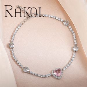 Bracelet Rakol BP6007 élégant en forme de cœur rose en zircon plaqué argent, zircon cubique glacé, bijoux de mode pour femmes - Product Image 3