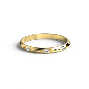 Bague de luxe plaquée or 18K 14K avec diamant de laboratoire taille baguette, bord biseauté, bague éternité délicate et empilable pour mariage - Product Image 1