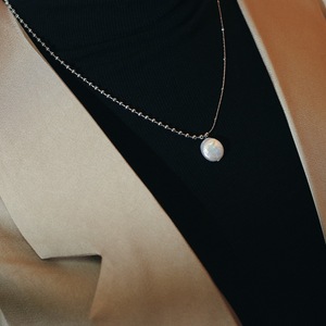 Collar <span class=keywords><strong>de</strong></span> perlas barrocas <span class=keywords><strong>de</strong></span> agua dulce para madre, joyería asimétrica <span class=keywords><strong>de</strong></span> acero inoxidable con cuentas naturales, forma Irregular, <span class=keywords><strong>2022</strong></span> - Product Image 3