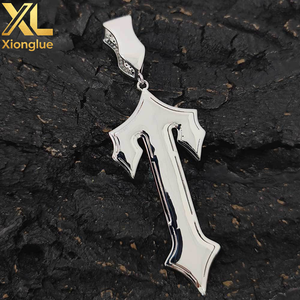 Collier personnalisé en cuivre et zircon avec pendentif épée et croix, style hip-hop, lettre T, pour hommes, vente en gros de bijoux fins - Product Image 5