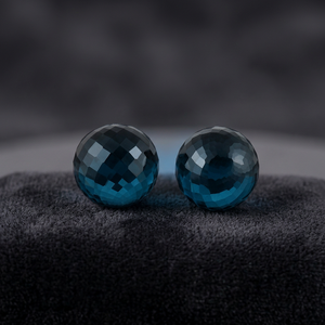 Topacio Azul de Londres Natural, Corte Briolette de 10 mm, Gemas Sueltas Facetadas, Certificadas por Terceros, Gemas de la Marca Gopika al por Mayor - Product Image 3