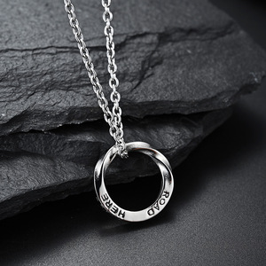 Collier en acier inoxydable plaqué or 18 carats avec pendentif Mobius gravé, cercle torsadé géométrique, unisexe, cadeau minimaliste pour couple - Product Image 3