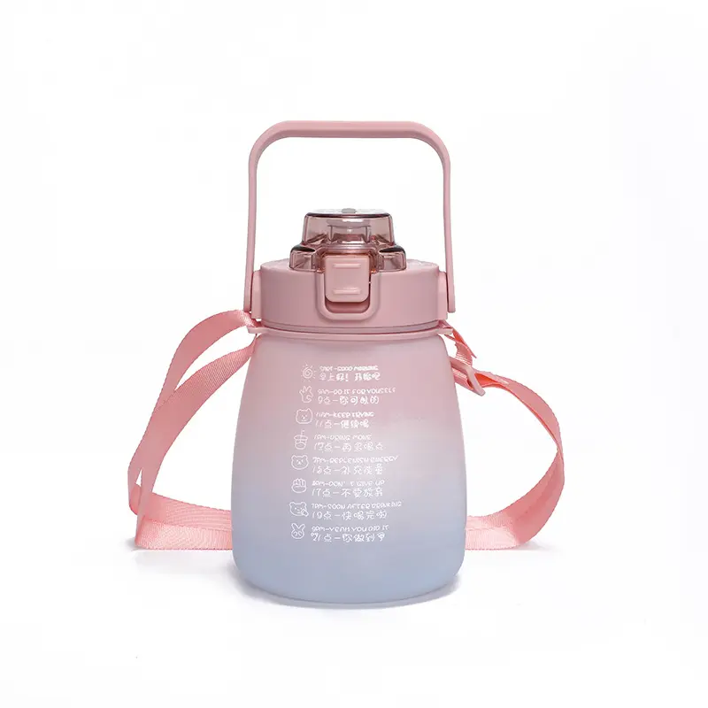 Bottiglia d'acqua di grande capacità con tracolla e colore gradiente di paglia modello carino in plastica spray sport all'aria aperta