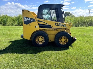 Chargeuse compacte sur pneus Gehl 5240E 2012, moteur Yanmar 68 CV, capacité de levage, équipement de construction compact, prêt à être expédié - Product Image 2