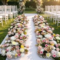 Chemin de table floral en soie fait main, arrangement de roses champagne pour la décoration de l'allée de mariage, de la cérémonie et de l'arrière-plan d'événements