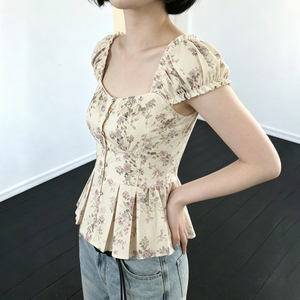 Camiseta de Verano para Mujer, Estilo Romántico y Floral, Ecológica, con Cuello Redondo y Botones, Manga Regular - Product Image 2