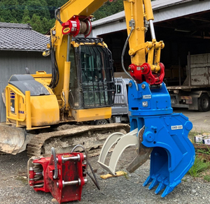 Grappin hydraulique rotatif avec pince coupeuse pour excavatrice de 4 à 6 tonnes - Product Image 1