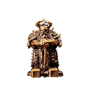 Ornement moderne en laiton représentant un dieu marteau, figurine plaquée pour cadeau d'affaires ou article promotionnel - Product Image 3