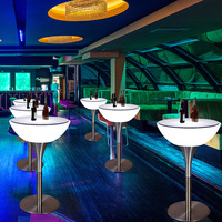 Table de bar LED haute personnalisée avec télécommande, en PVC, design moderne et écologique, idéale pour les clubs et les mariages