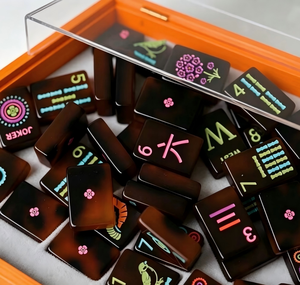 Set di Mahjong in Acrilico Personalizzato Serie Happy, Lussuoso, per 4 Giocatori, 160 Tessere (10 Joker), Modello 36, Tessere Americane per Casinò - Product Image 4