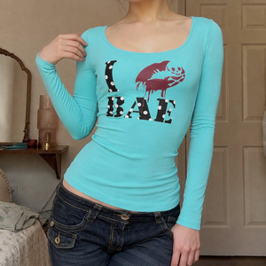 T-shirt en tricot à col en U pour femme avec imprimé graphique lèvres et lettres, haut à manches longues coupe slim Y2K, sous-vêtement basique sexy - Product Image 4