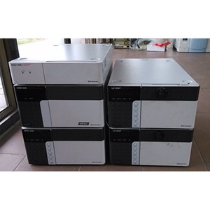 เครื่องโครมาโทกราฟีของเหลว Shimadzu Prominence Plus สำหรับใช้ในห้องปฏิบัติการ - Product Image 1
