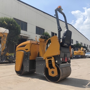 High Efficiency Compact <b>Track</b> Small Road Roller Trimming Fully Hydraulic System 1.5ton Double Drum Vibratory <b>Pump</b> - Product Image 2