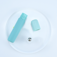 Vente en gros de flacons à bille pour huiles parfumées colorés avec bille en acier, emballages cosmétiques vides pour parfums