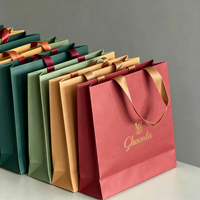 Sac à main de shopping haut de gamme en carton blanc, logo personnalisé ODM OEM, matériau épaissi résistant pour transporter 6-9 kg d'articles quotidiens