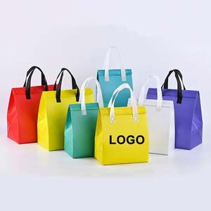 Sac isotherme portable personnalisable en non-tissé écologique avec feuille d'aluminium, imperméable, à motif lettres, pour livraison à emporter - Product Image 1