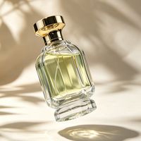 Flacon de parfum en verre cannelé transparent avec bouchon argenté, atomiseur vide, gravure mate, étiquette personnalisée, cosmétique de luxe en gros