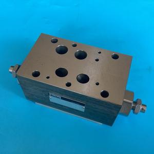 Vannes de régulation de débit modulaires Parker Fm4ddtvht Ng16 Cetop07 à double clapet de contrôle hydraulique avec plaque sandwich - Product Image 1