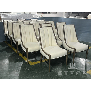 Chaise carrée en bois marron, ensemble de salle à manger, chaises de salle à manger en cuir blanc, chaise à cadre en bois, livraison directe d'usine Foshan - Product Image 1