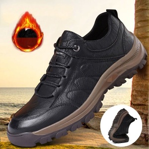 Vente en gros Bottes de plein air confortables pour hommes Chaussures de randonnée légères et imperméables pour l'<span class=keywords><strong>hiver</strong></span> Bottes de chasse pour hommes - Product Image 1