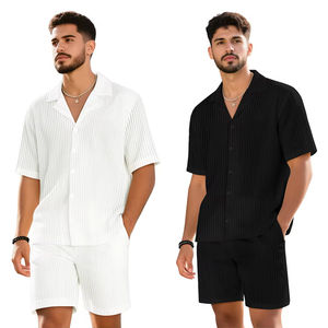 Ensemble d'été 2 pièces rayé pour hommes, personnalisable avec logo, chemise décontractée à col cubain et short, tenue de loisirs en gros - Product Image 1