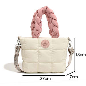 Diseño personalizado de bolso acolchado, nuevo bolso de mano popular estilo coreano para mujer, bolso de hombro informal para mujer - Product Image 6