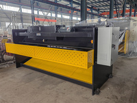 Cisaille à tôle rouge et noire 6x3200 avec commande numérique automatique CNC Colgar, certifiée CE pour la fabrication industrielle