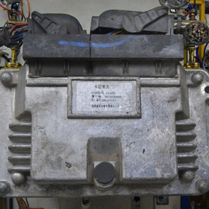 แผงวงจรคอมพิวเตอร์เครื่องยนต์ดีเซลคุณภาพสูงมือ<span class=keywords><strong>สอง</strong></span> Warrior BJ40 2.8T ชุดควบคุม ECU อะไหล่ทดแทนมาตรฐาน National V 3610100VAD - Product Image 5