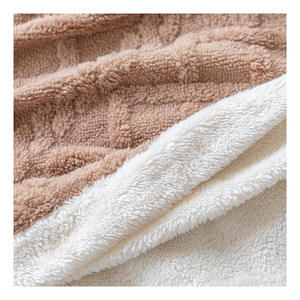 Manta de Franela Geométrica HomeMood 120x150 cm, Ropa de Cama Cálida y Suave de Fibra de Poliéster para Otoño e Invierno, Rectangular - Product Image 5