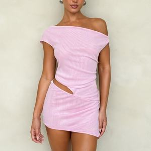 Nuevo Estilo 2026 Vestido Mini Rosa Palo de Un Solo Hombro para Mujer, Asimétrico con Abertura Lateral Fruncida, Vestido Bodycon para Fiesta de Cóctel - Product Image 1