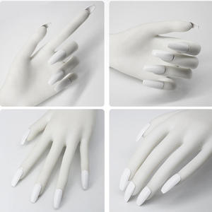 Main d'entraînement professionnelle en silicone et plastique, flexible et mobile, avec embouts de faux ongles remplaçables, pour la pratique du nail art - Product Image 4