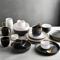 Service de table de mariage de luxe cuillère en poterie bol assiette en céramique garniture en or matériau bois écologique hôtel restaurants de haute qualité
