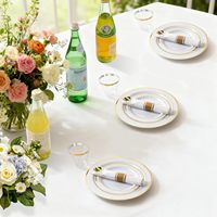 Ensemble de vaisselle jetable en plastique doré de 350 pièces comprenant 100 assiettes, 50 gobelets, 50 serviettes pré-roulées avec couverts pour 50 invités