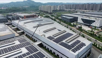 Système de montage solaire pour toiture métallique, installation modulaire étanche sans perforation pour toitures industrielles et commerciales, sécurisé